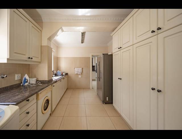 9 BEDROOM HOUSE FOR SALE IN WESTVILLE